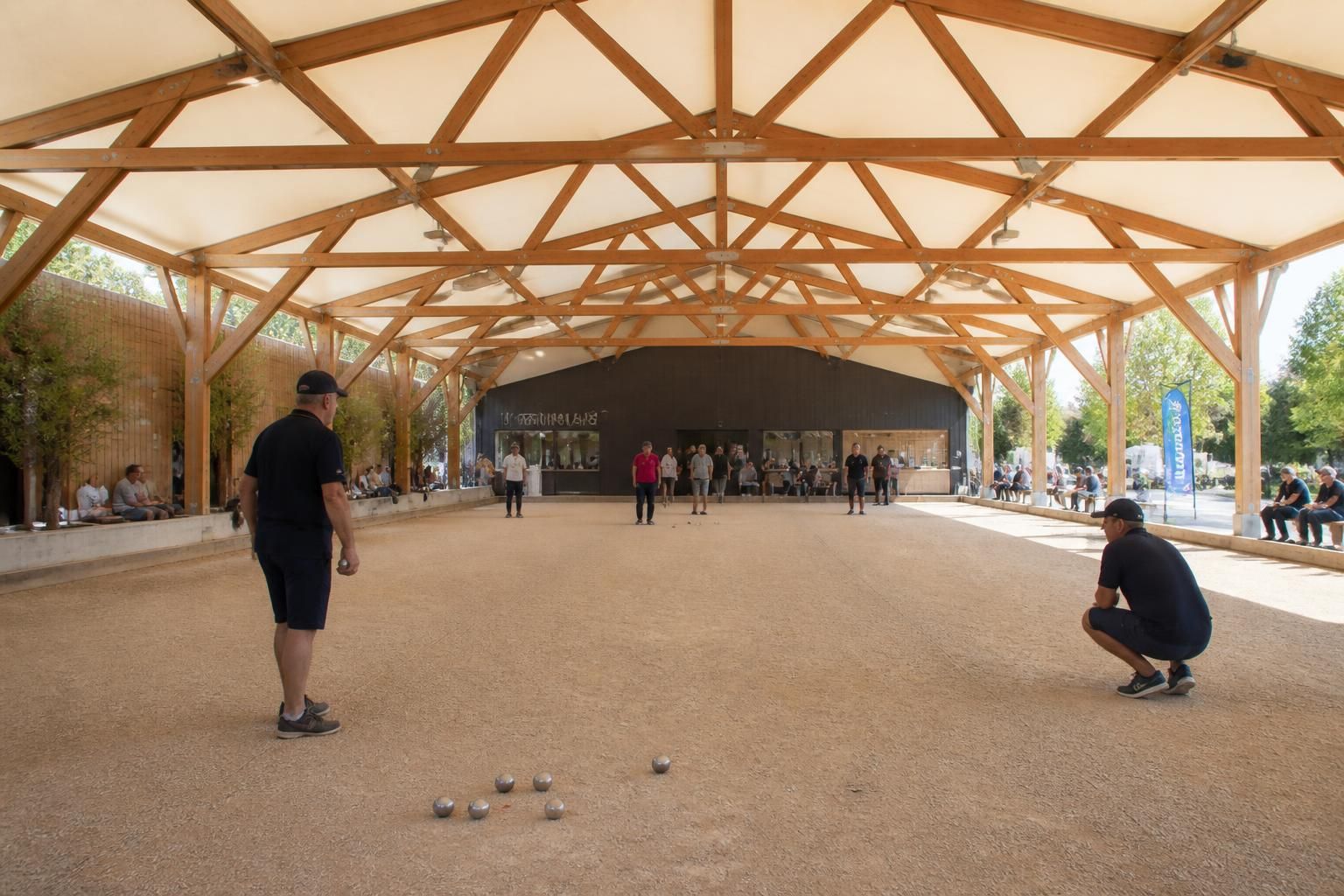 découvrez notre boulodrome couvert, un espace incontournable pour pratiquer la pétanque en toute saison, quel que soit le temps. profitez de parties conviviales toute l'année dans un cadre adapté et confortable.